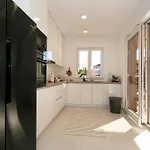 D2olive House *