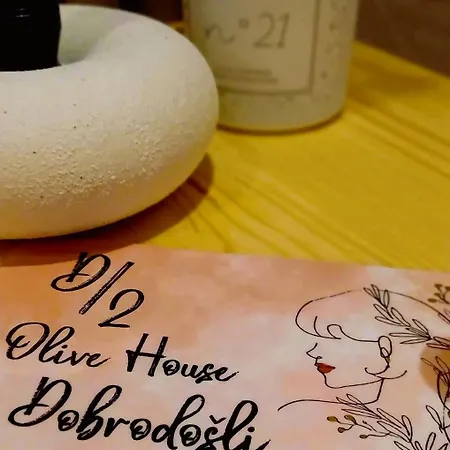 D2olive House *