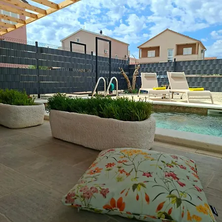 D2olive House Βίλα