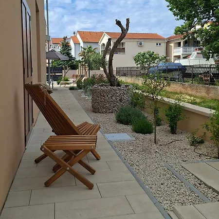 D2olive House