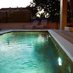 D2olive House *