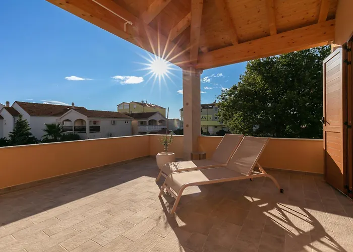 D2olive House Biograd Na Moru